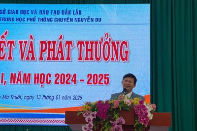 TRƯỜNG THPT CHUYÊN NGUYỄN DU TỔ CHỨC LỄ SƠ KẾT,  PHÁT THƯỞNG HỌC KỲ I NĂM HỌC 2024 – 2025